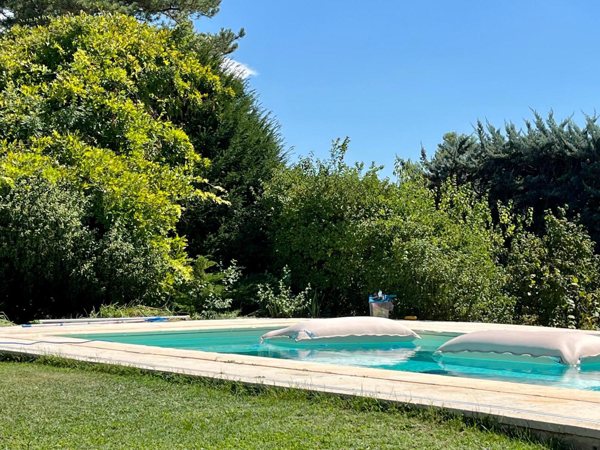 Holiday home Charmante Maisonnette Avec Jardin Et Piscine